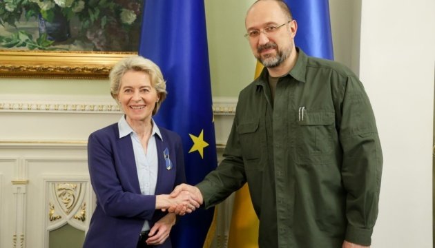 Von der Leyen, Shmyhal meet in London to discuss Ukraine’s restoration