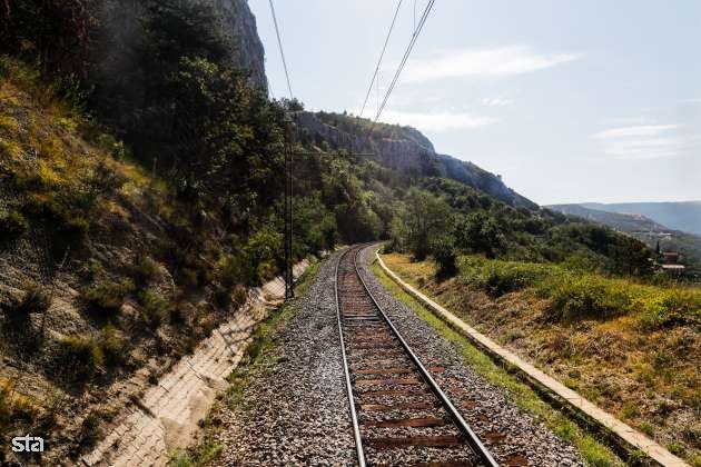 EUR 203.8m contract inked for finishing work on Koper-Divača rail