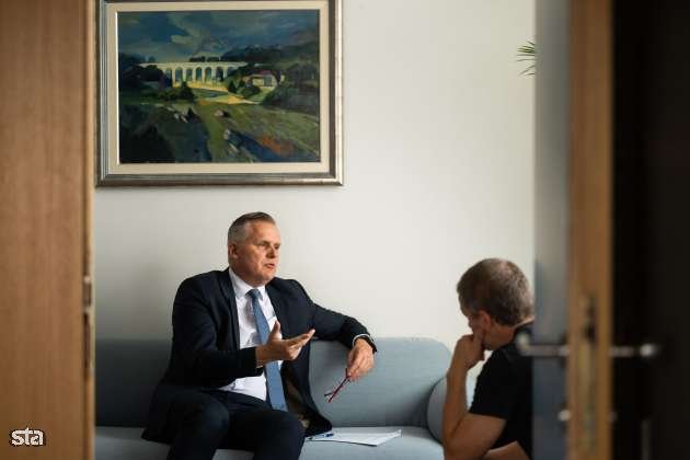 Kumer says radical shift in use of renewables needed to decarbonise