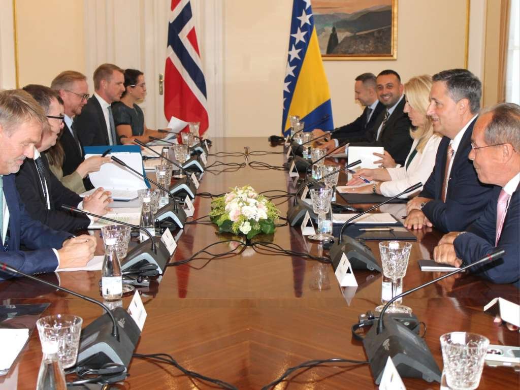 BiH Presidency members meet with Defense Minister of Norway Bjørn Arild Gram