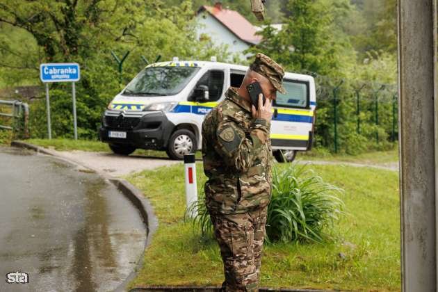 Govt to discuss introducing border checks with Croatia, Hungary