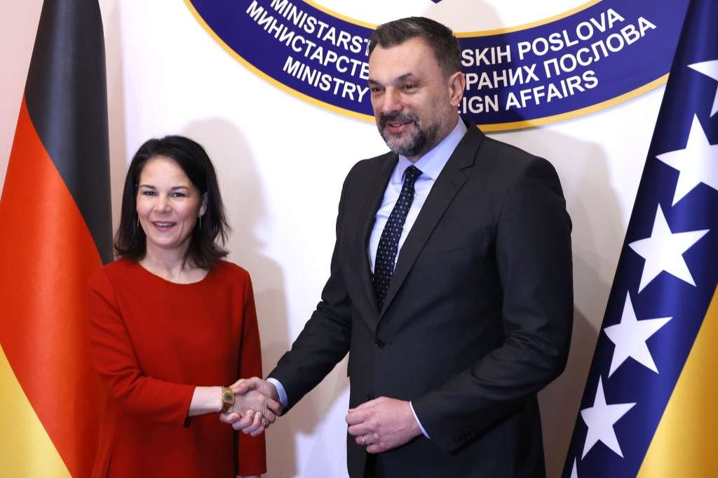 Latest news from Bosnia and Herzegovina: "Latest Developments in Bosnia and Herzegovina and EU Response to Ukraine Crisis"