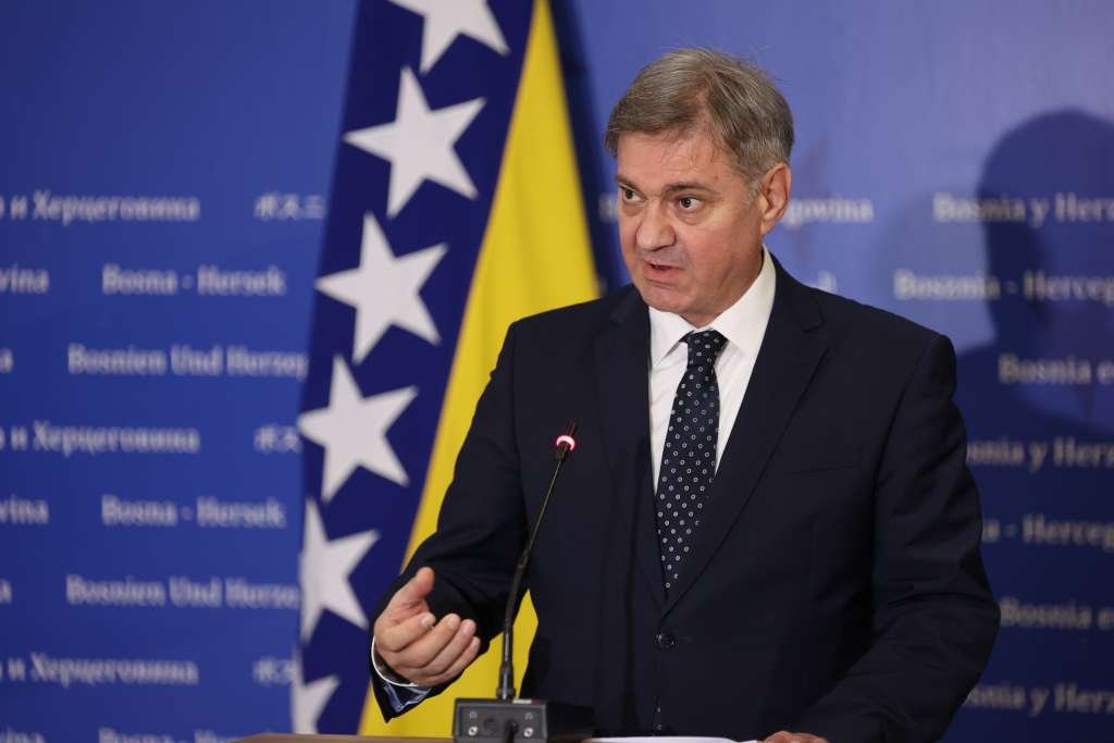 Zvizdić: Opening of negotiations in no way means the closure of OHR and departure of foreign judges
