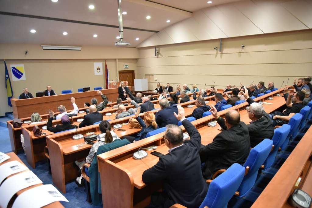 Central European Morning Report: "Governmental Developments and Anti-Corruption Measures Across Regions"