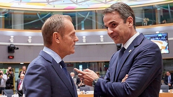 Mitsotakis meets Tusk in Warsaw