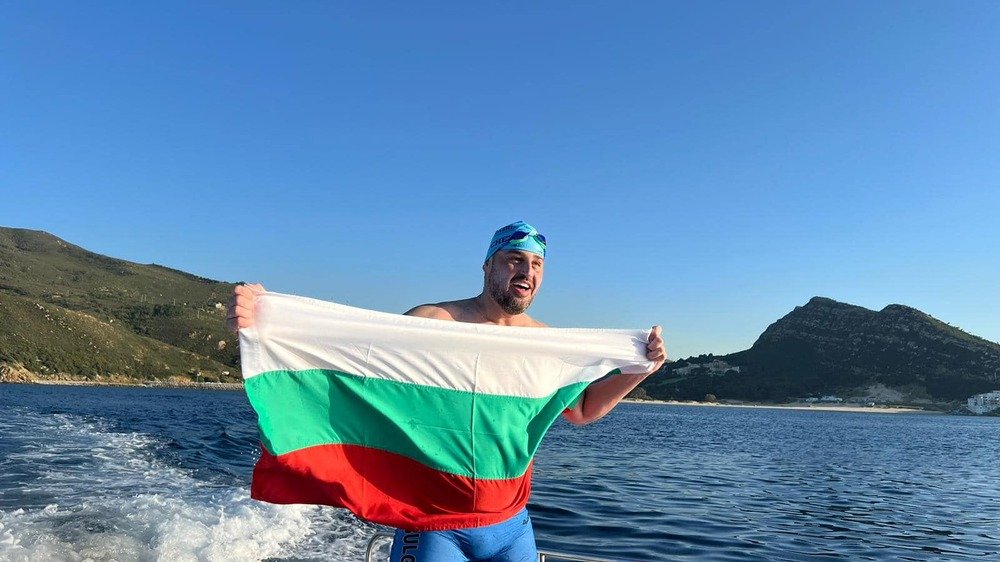 Swimmer Petar Stoychev Becomes First Bulgarian to Complete 3 Oceans Seven Marathons