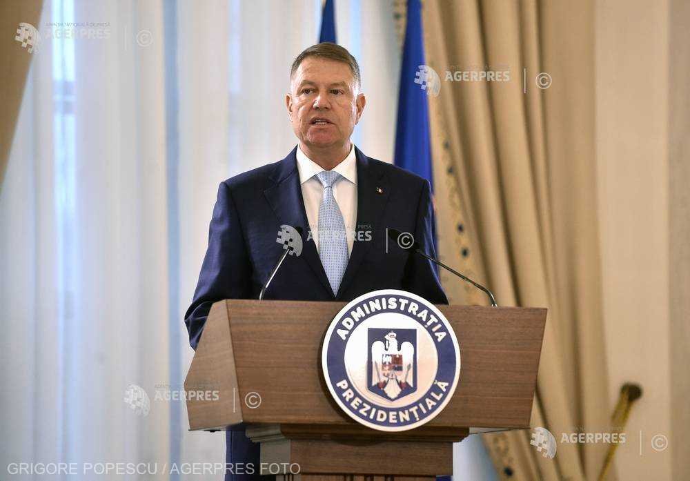 Iohannis: The Resurrection of Christ reminds everyone of Christian call to love one's neighbor, peacefully coexist