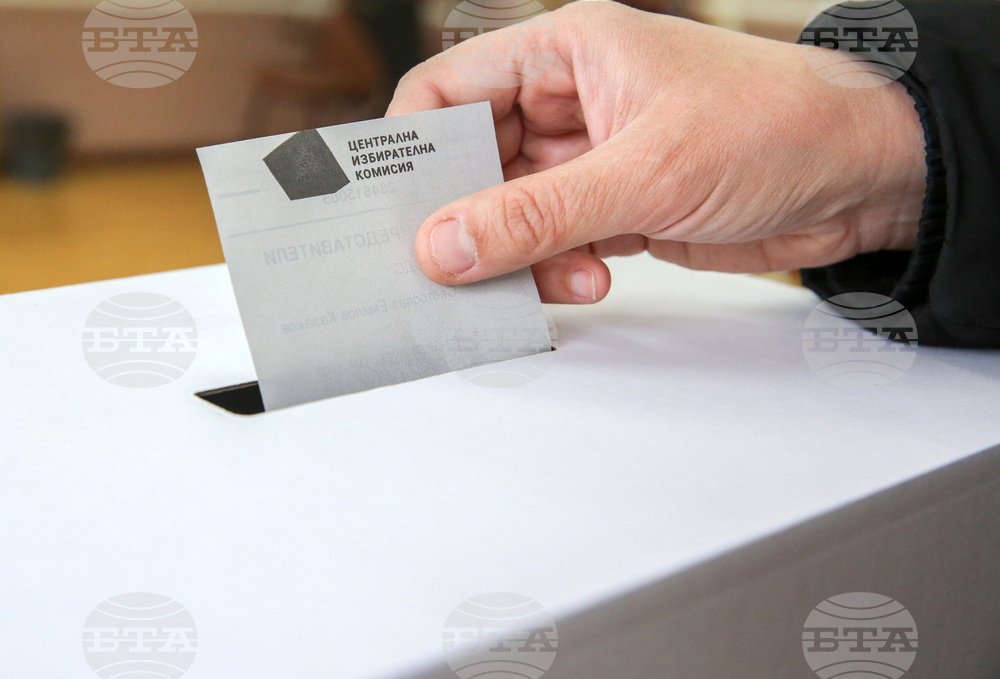Central European Midday Report: "Bulgaria Strengthens Election Security While Moldova Advances European Integration Efforts"