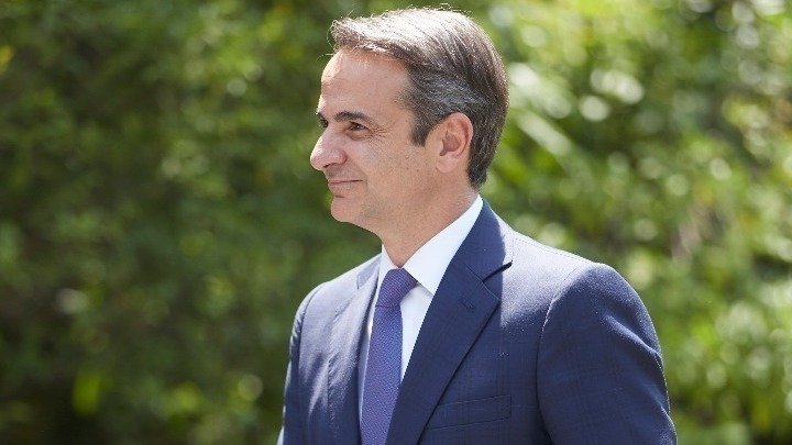 Central European Morning Report: "Political Leaders Criticized for Alleged Violations of Official Duties"