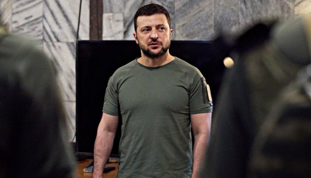 Zelensky makes direct appeal to Biden and Presidential Candidates