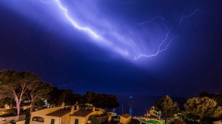 Heavy rain and storms from Monday to Wednesday