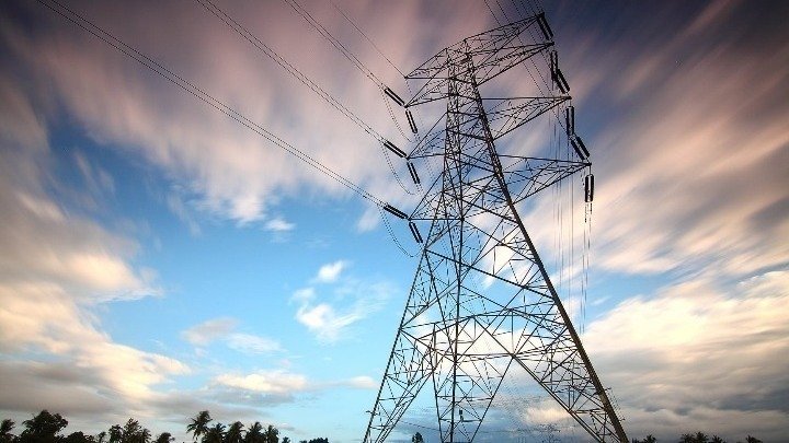 Gradual abolition of two fees will lower electricity bills, Environment & Energy Min says