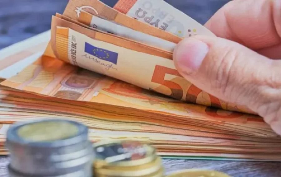 Experts on increasing salaries