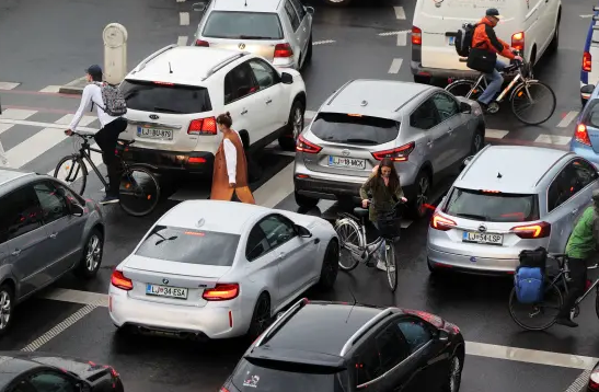 Average age of cars hit new record