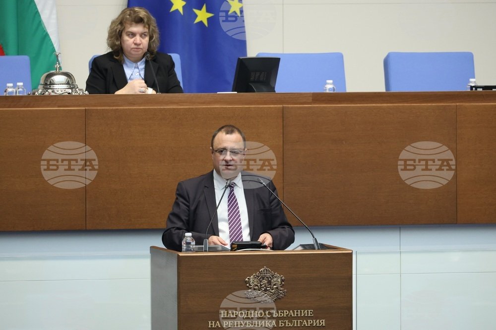 Minister Highlights Water Theft and Price Hike Issues in Parliamentary Hearing