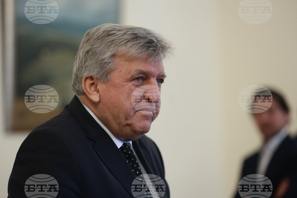 Bulgarian Minister Warns Government Could Become a Minority After Vote Recalculation