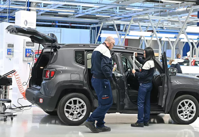 Italy’s industry sees growth, but key sectors struggle