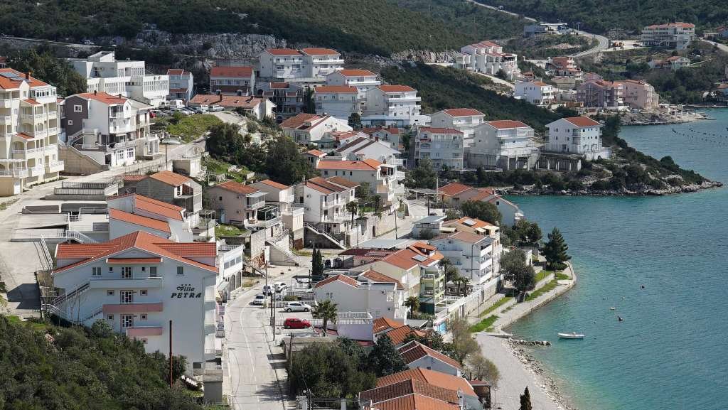 Bosnia's Neum hotels nearly sold out for May Day