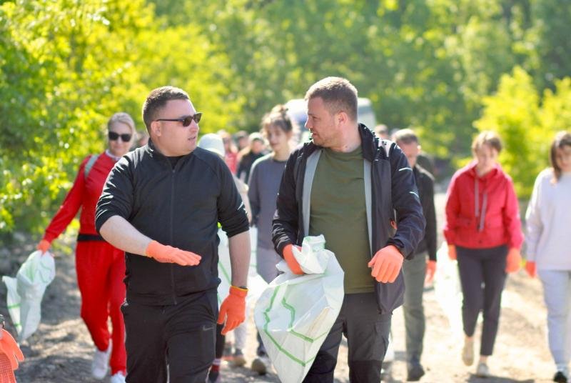 "Moldova Unites for Forest Cleanup"