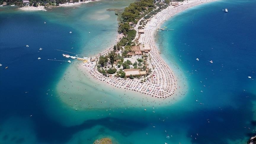 Türkiye: A Global Tourism Hub