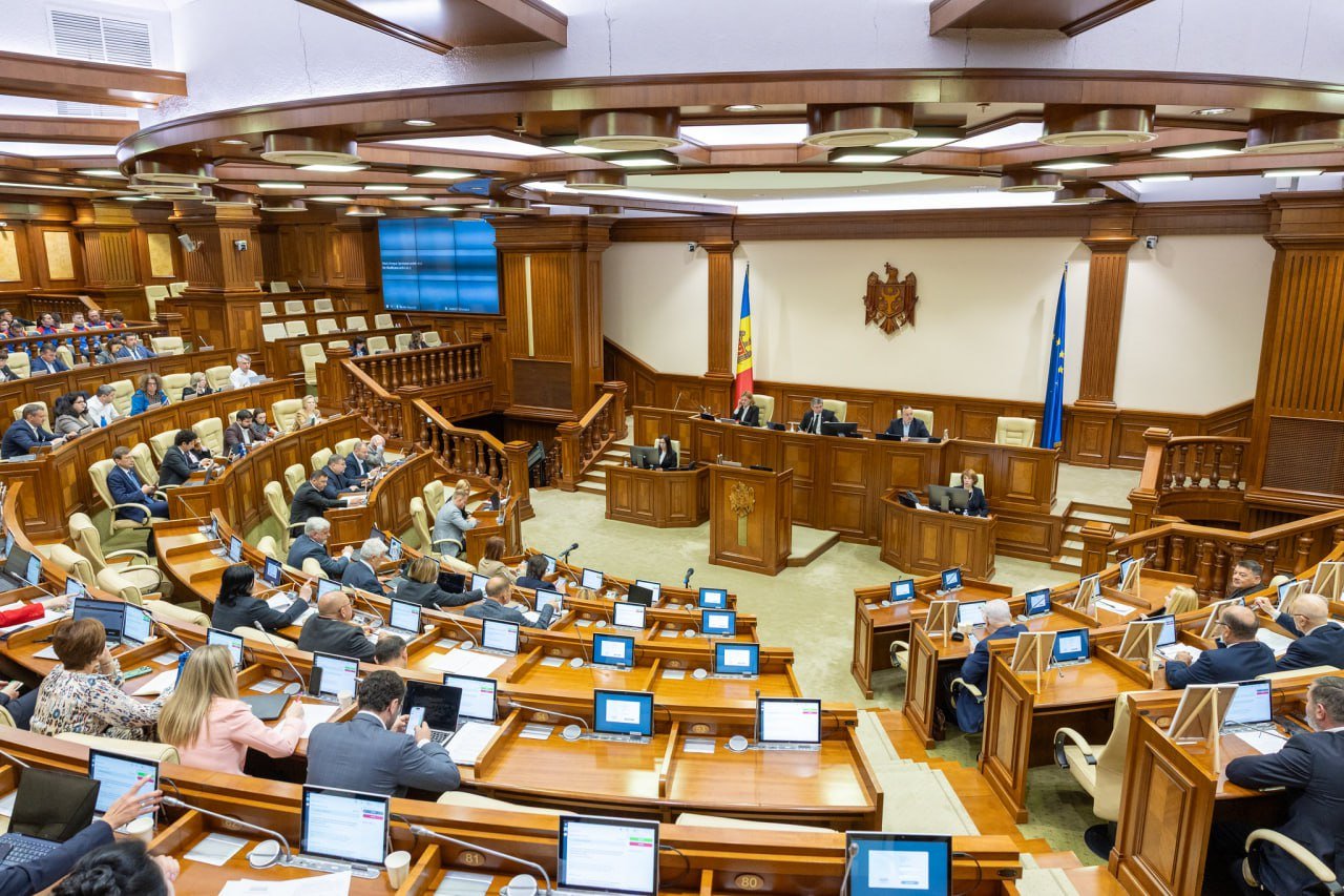 Parliament Backs Agency Reform