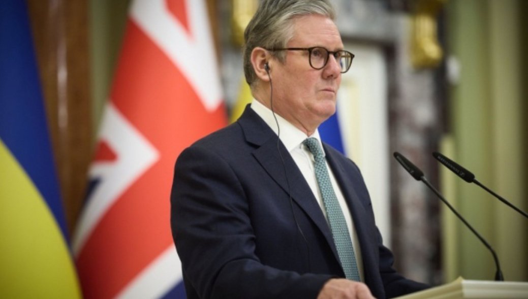 Starmer Targets Kremlin Oil Ships with Largest Sanctions Package