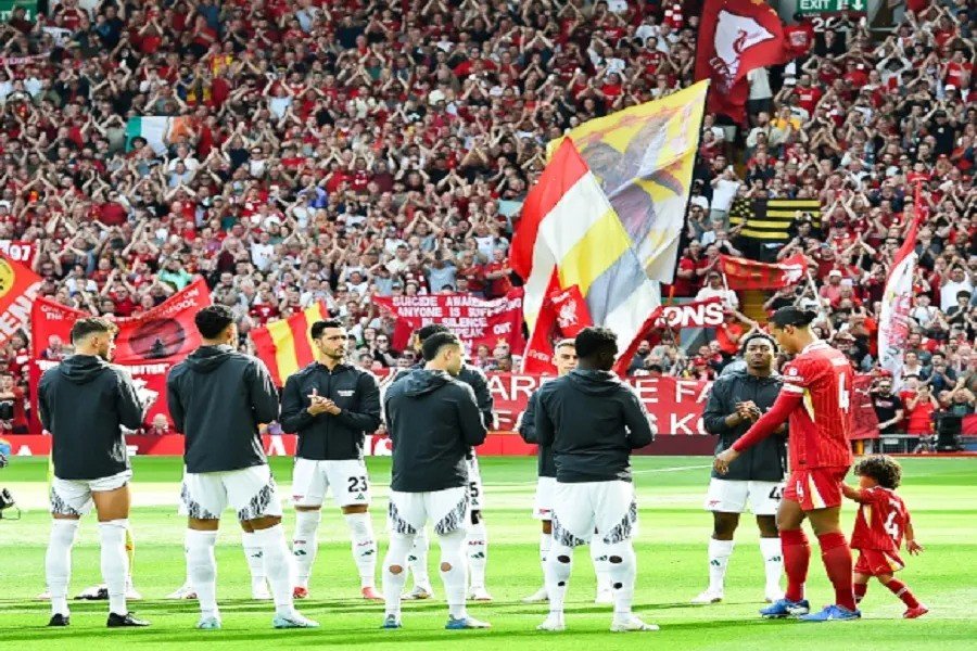Arsenal Halts Liverpool's Victory Lap