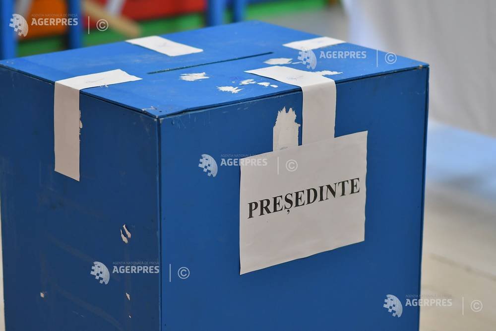 Romania Votes in Presidential Runoff