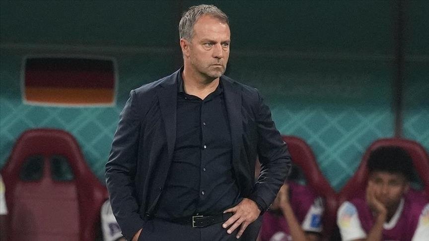 Barcelona Extend Flick's Contract Until 2027