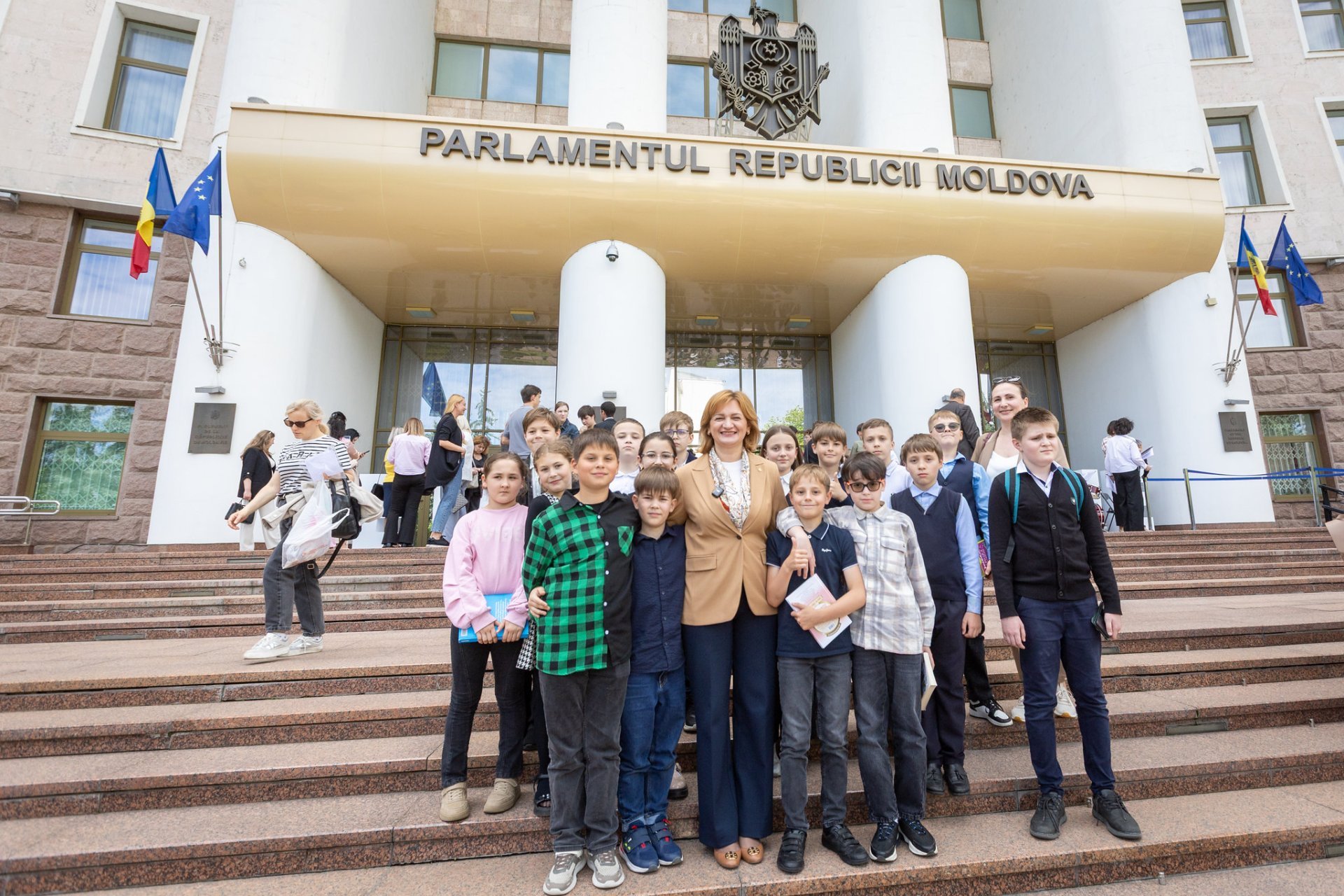 Parliament Celebrates 34 Years with Open Doors