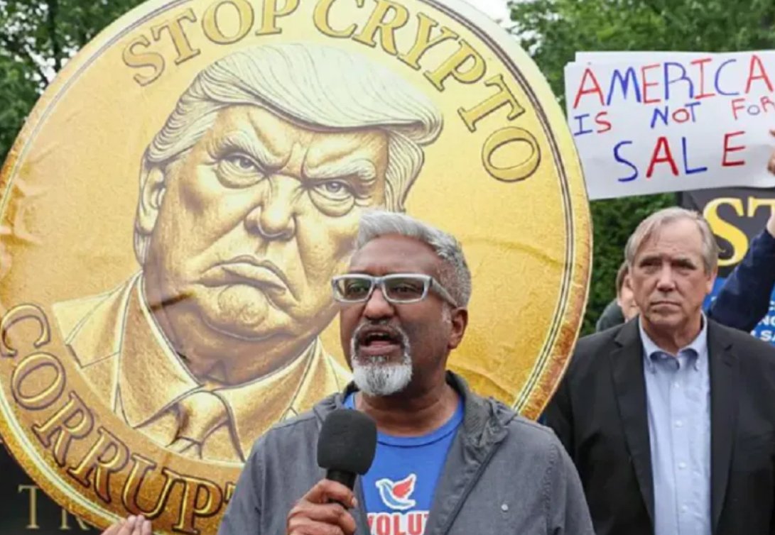 Trump Hosts Gala for Top Buyers of His Meme Coin