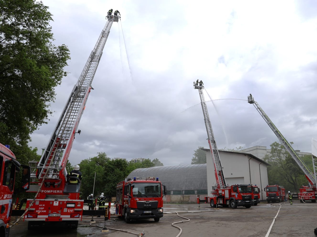 Moldova Gets 19 Emergency Vehicles from Japan