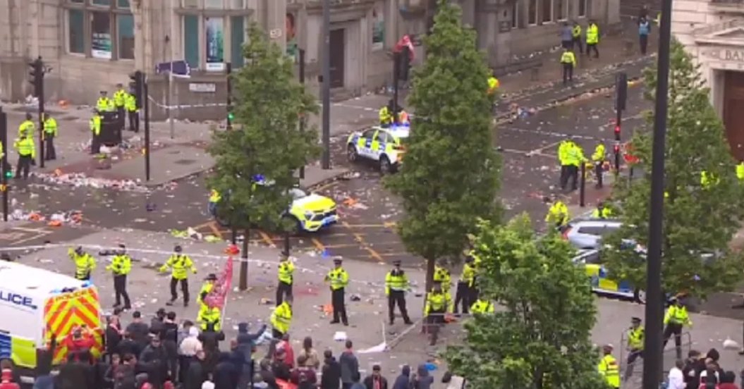 Car slams into crowd at Liverpool victory parade