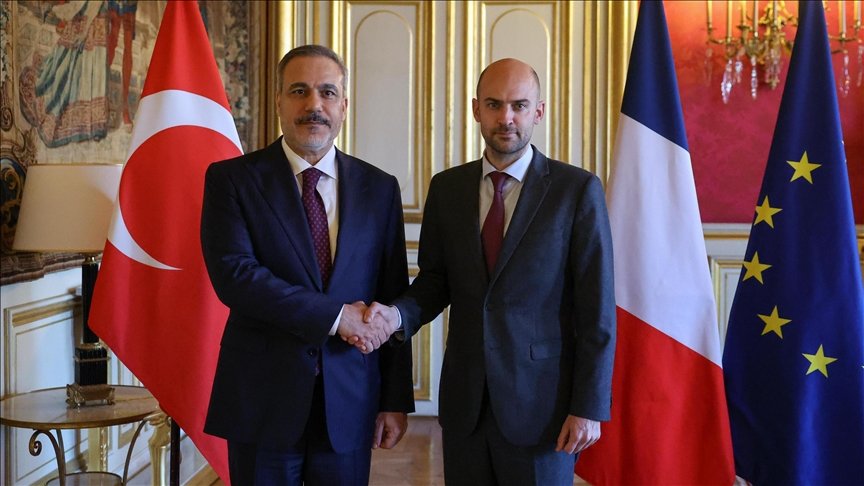 Turkey, France Discuss Conflicts