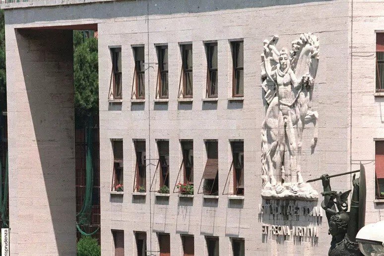 Only 10 Italian Universities Improve in CWUR 2025