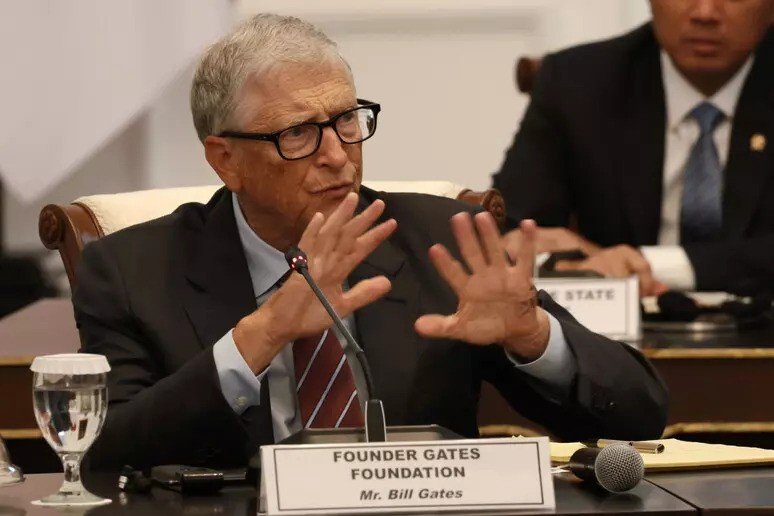 Bill Gates Pledges 99 % of Fortune to Africa’s Health and Education