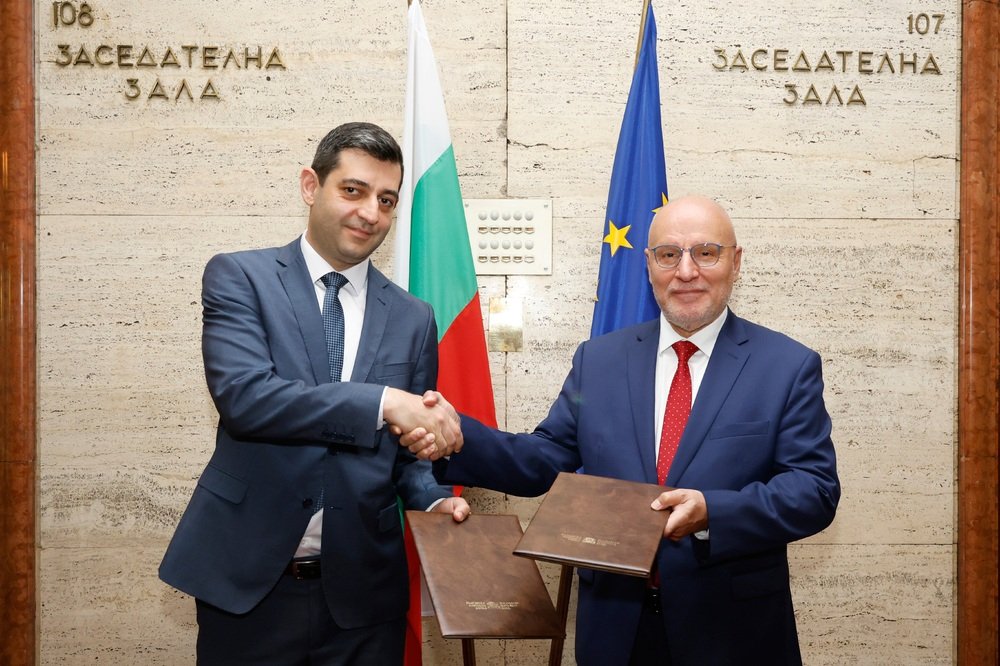 BNB, Retailers Partner for Euro Transition