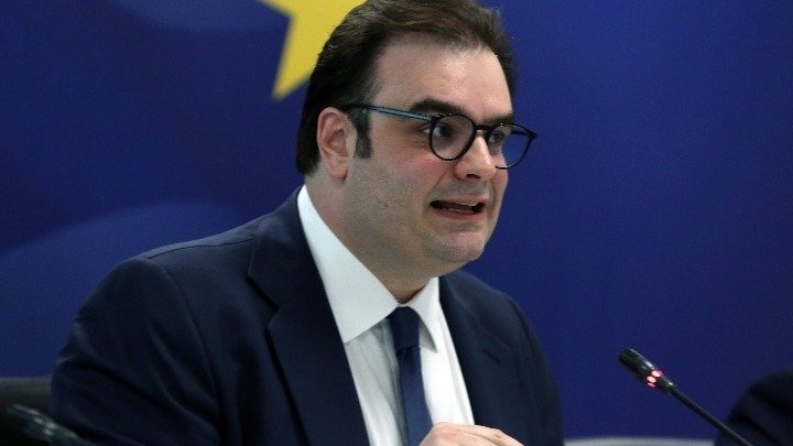 Greece’s Economy Stays Strong
