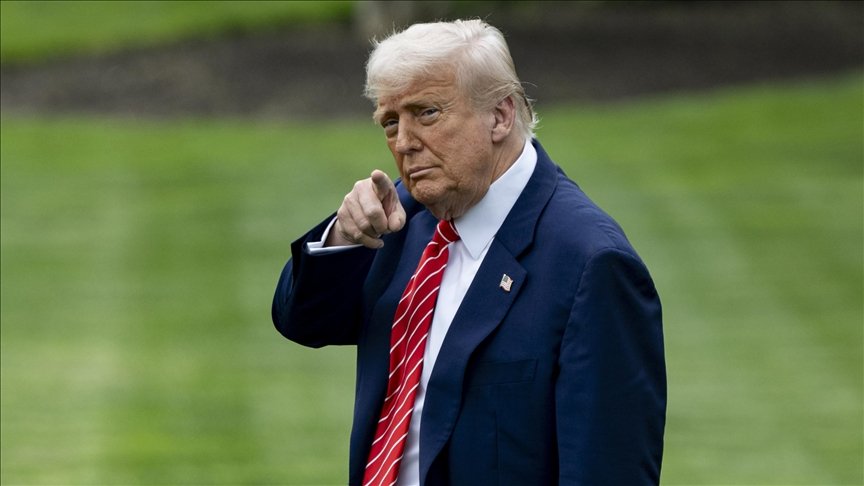 Trump Warns Iran: “We Know Where Khamenei Is”