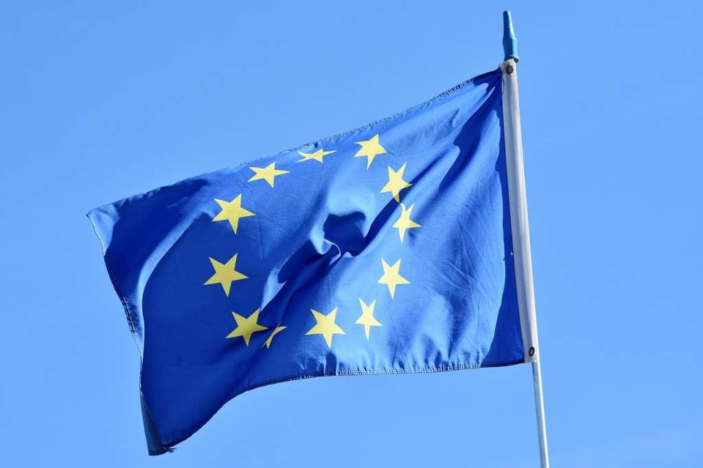 EU unveils gradual ban on Russian gas and oil imports by 2027