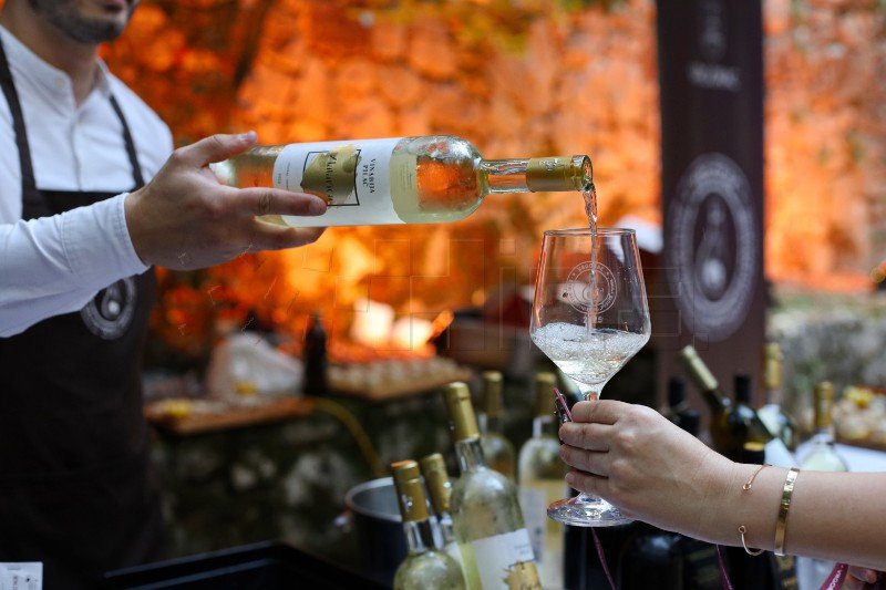 Croatia hosts Dalmatian Prosciutto and Wine festival