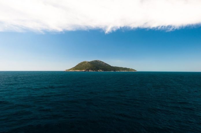 The Guardian: Trump family to transform Albania’s island into ultra-luxury resort