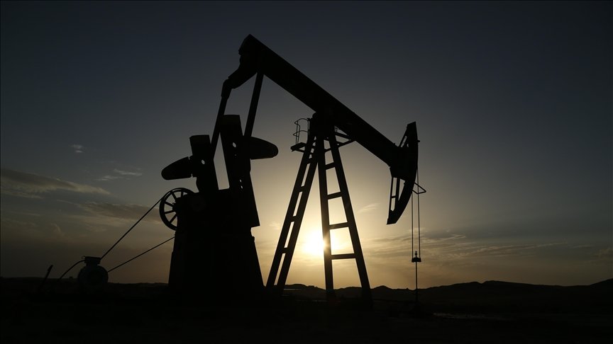 Brent Crude Drops Below $70 Amid US-Iran Tensions