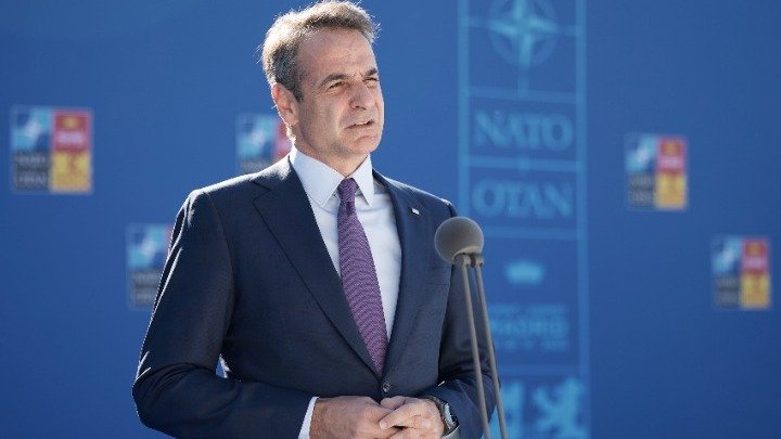 Mitsotakis Backs NATO Defense Goals