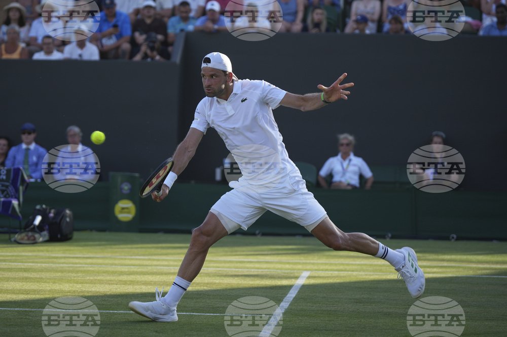 Dimitrov Cruises Through Wimbledon Opener