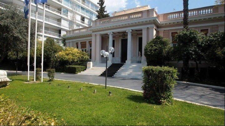Greece Reviews Security, Migration Threats