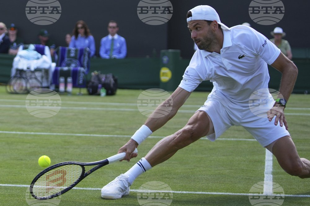 Dimitrov Reaches Wimbledon Third Round