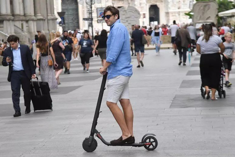 License Plates for E-Scooters to Become Mandatory in Two Weeks
