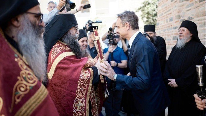 Mitsotakis Supports Mount Athos