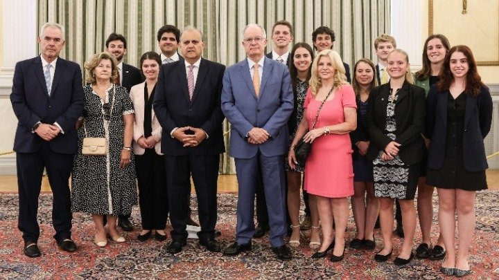 Greek President Meets Greek-American Students